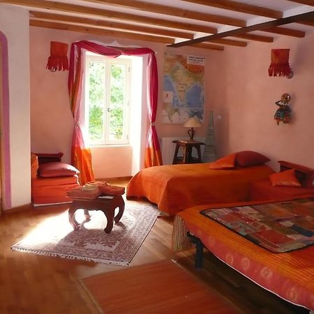 La Source, Vegetarian Guest House Chabeuil Buitenkant foto