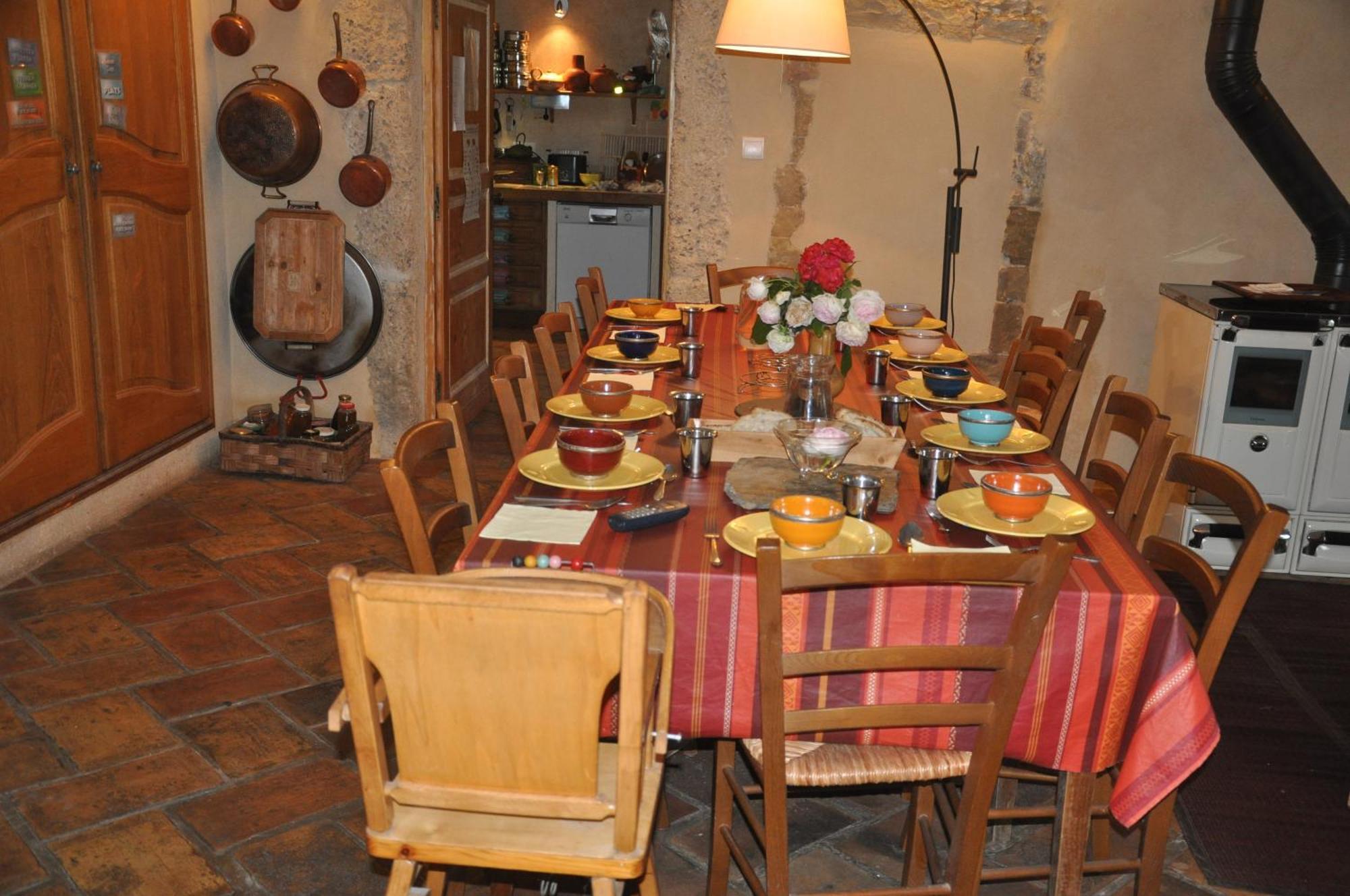 La Source, Vegetarian Guest House Chabeuil Buitenkant foto