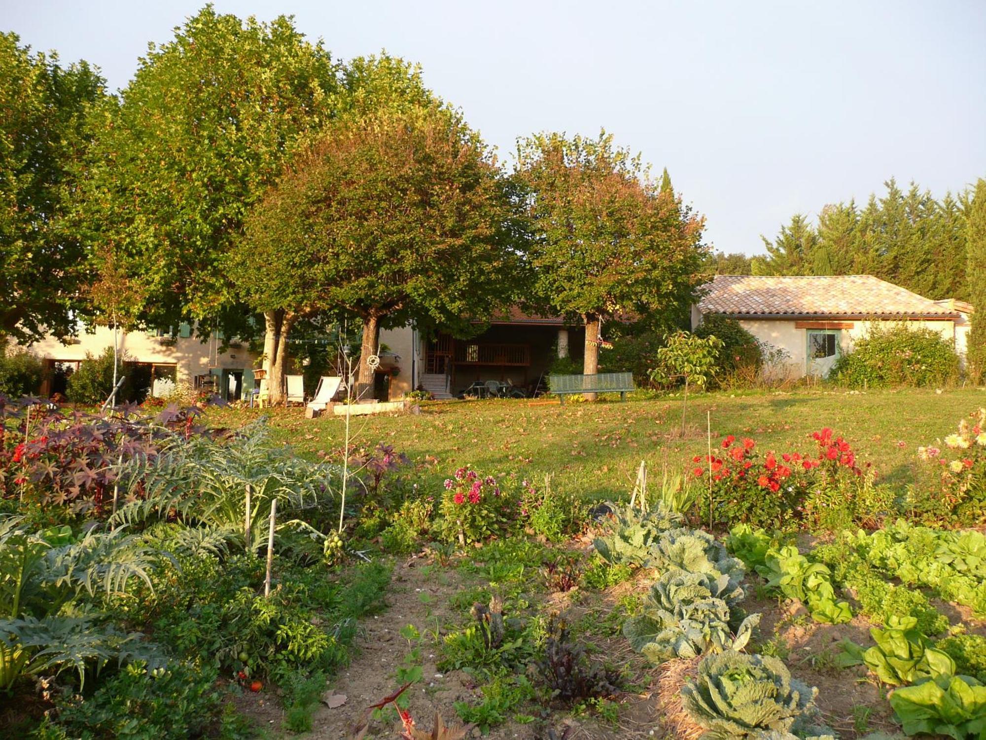 La Source, Vegetarian Guest House Chabeuil Buitenkant foto